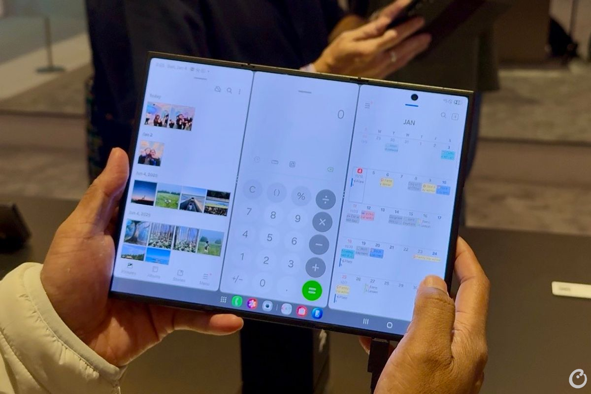 Samsung Galaxy Z TriFold Multitasking